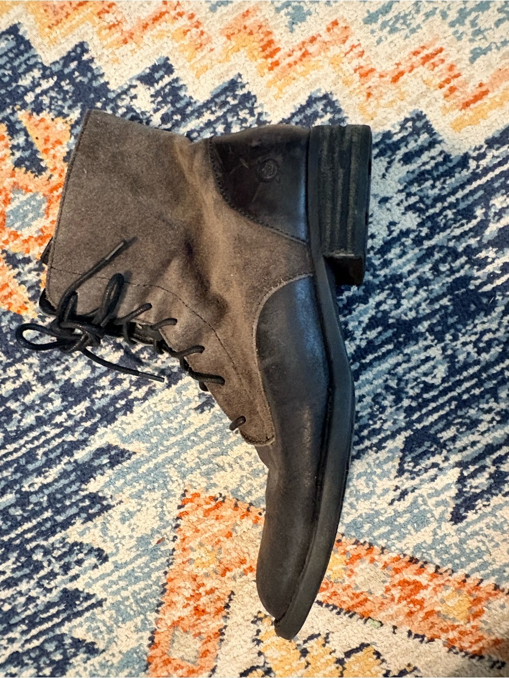Born vintage style leather boots, 8,